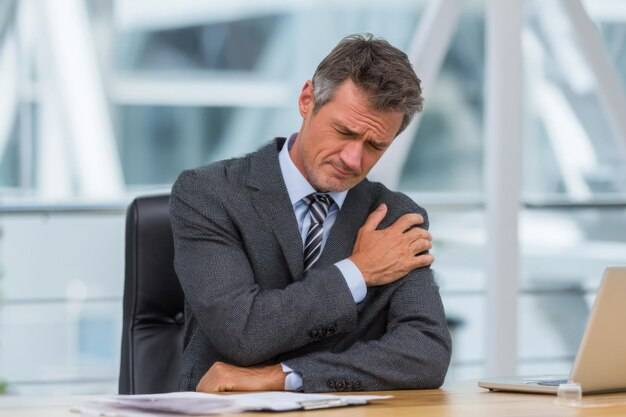 Desk job shoulder pain